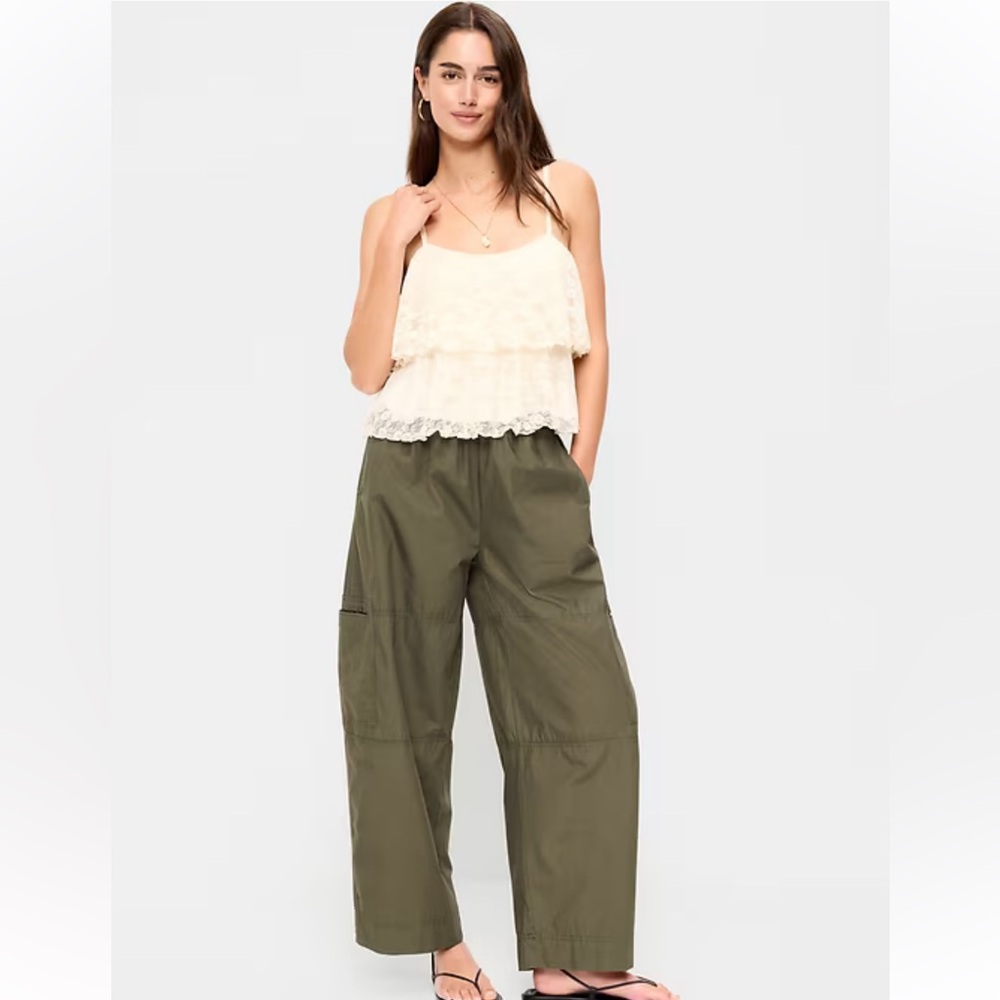 Old Navy Heritage Green Mid-Rise Cropped Barrel-Leg Utility Pants